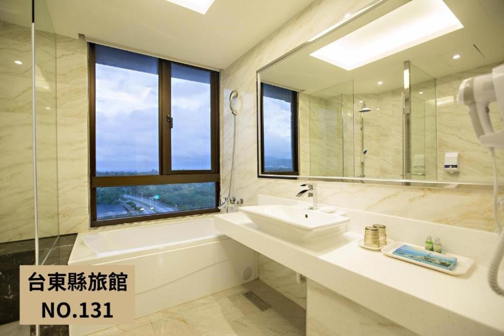 Kaishen Starlight Hotel Taitung Exterior photo